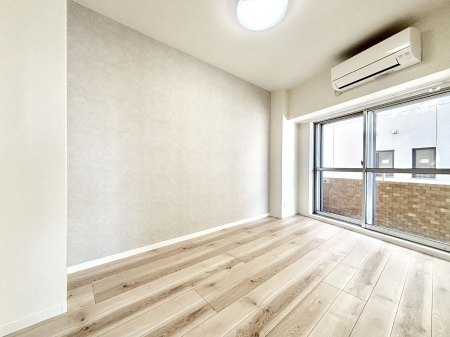 ���̑����� �o���R�j�[���J�������v���X���Ă����m��  