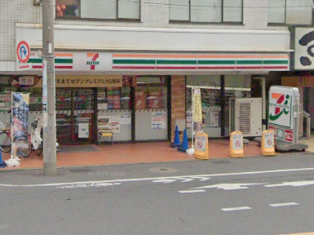 ���ӊ� �R���r�j 100m �Z�u��-�C���u����q�ʐ�w�O�X