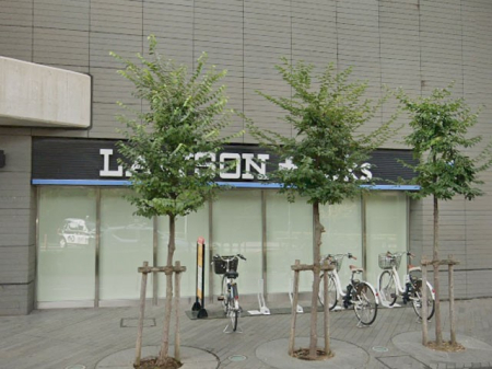 ���ӊ� �R���r�j 300m LAWSON�{toks��q�ʐ�X