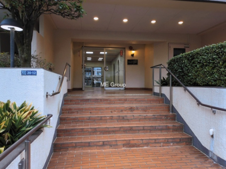 �G���g�����X -