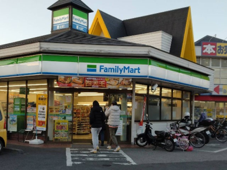 ���ӊ� �R���r�j 400m �t�@�~���[�}�[�g ���킮���ђ˓X