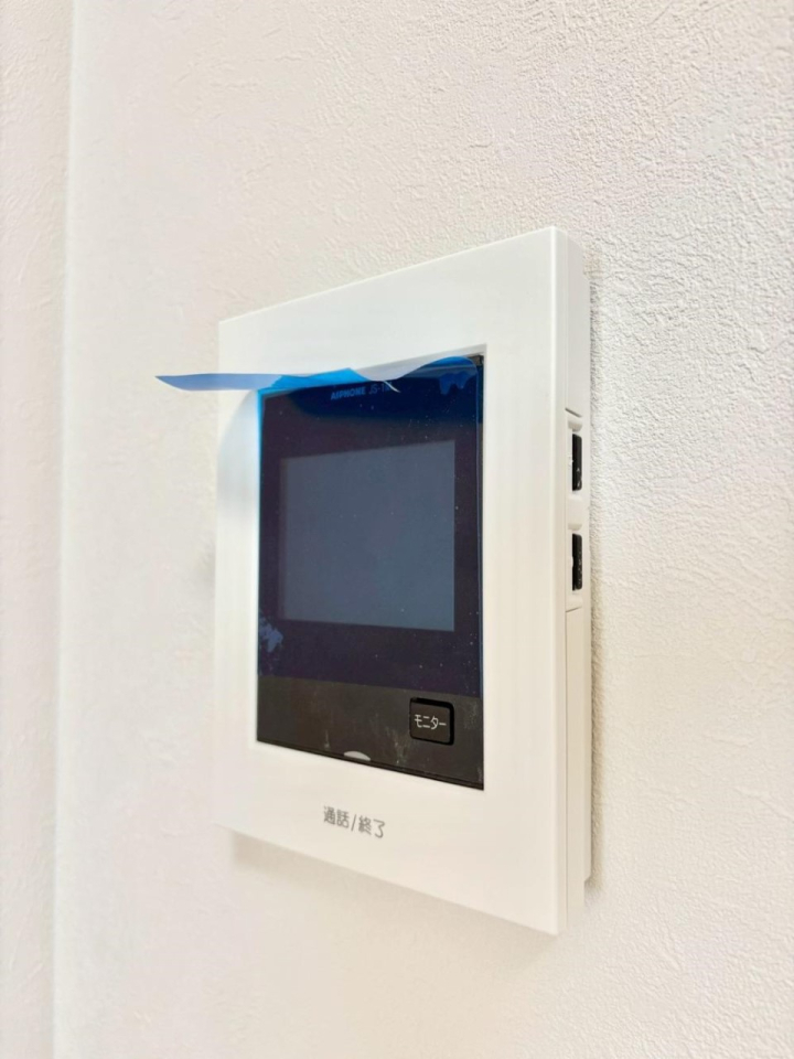 ���̑����� TV���j�^�[�t�C���^�[�t�H�����t���Ă��ăZ�L�����e�B�[��