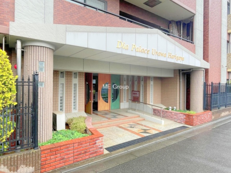 �G���g�����X -