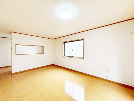 ���̑����� �Ƒ������R�ƏW�܂�e���̃X�y�[�X�ɂȂ肻��