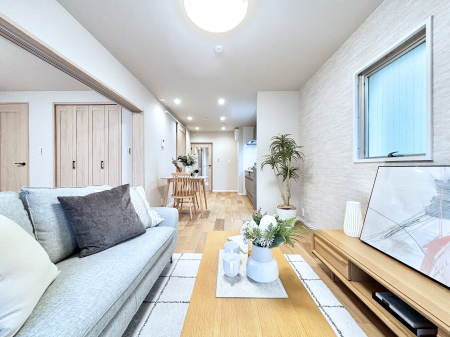 ���r���O ���Ƒ��̓��₩�Șb�����ŕ�܂�閾�邢���r���O  