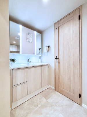 ���ʑ�E���ʏ� ������������ʉ��ώ��Œ��̐g�x�x�����K  