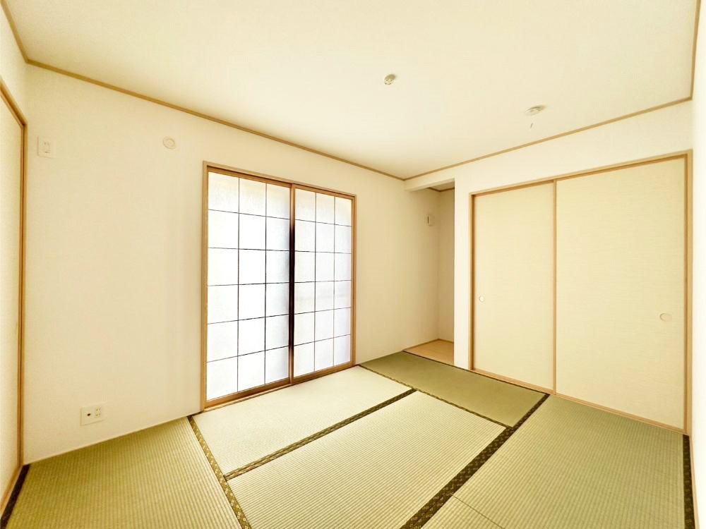 ���̑����� ���r���O�אڂ̘a���͖����̕�炵�ɖ����ƈ��炬�������炵�Ă���܂�