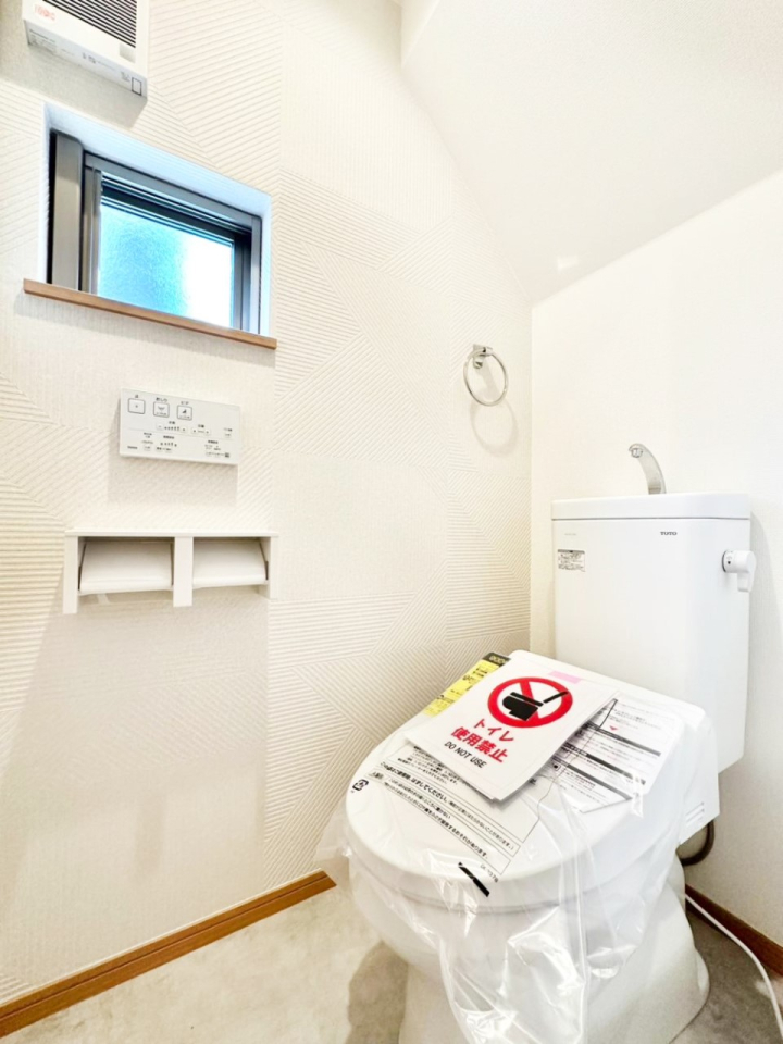 �g�C�� �g�C����1�K��2�K���ꂼ��ɔz�u����Ă��ĂƂĂ��֗��ł��B 