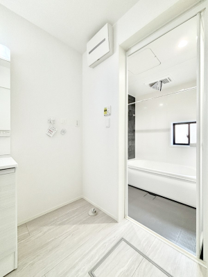 ���̑� �L�X�Ƃ�Ƃ�̂��郉���h���[�X�y�[�X�B  