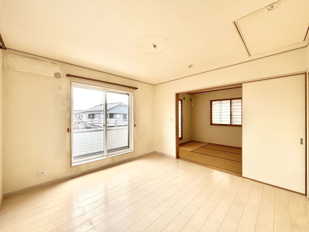 ���̑����� �o���R�j�[���J�������v���X���Ă����m��