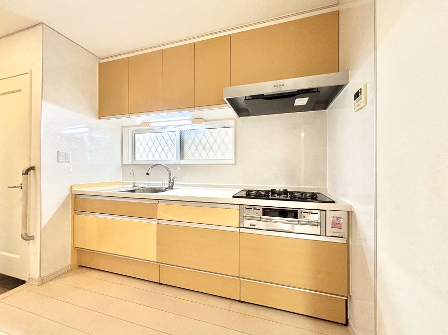 �L�b�`�� ��Ƃ肠��L�b�`���ł͂��Ƒ��Ɗy�������������ł��܂��B