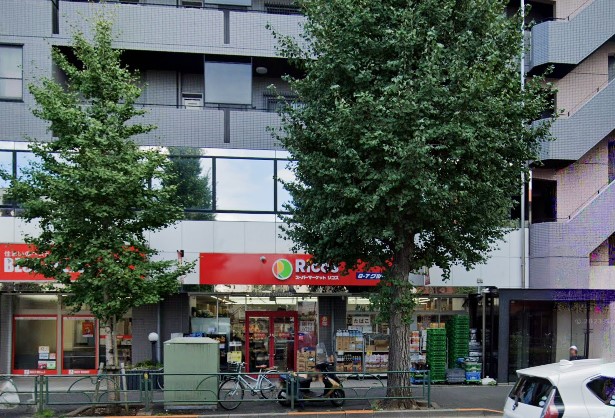 ���ӊ� �X�[�p�[ 300m �X�[�p�[�}�[�P�b�g ���R�X ���c��5���ړX