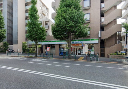 ���ӊ� �R���r�j 120m �t�@�~���[�}�[�g �������c���ܒ��ړX