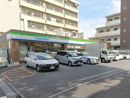 ���ӊ� �R���r�j 220m �t�@�~���[�}�[�g����������˓񒚖ړX