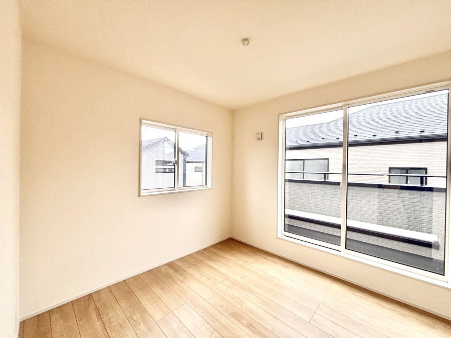 ���̑����� �o���R�j�[���J�������v���X���Ă����m��