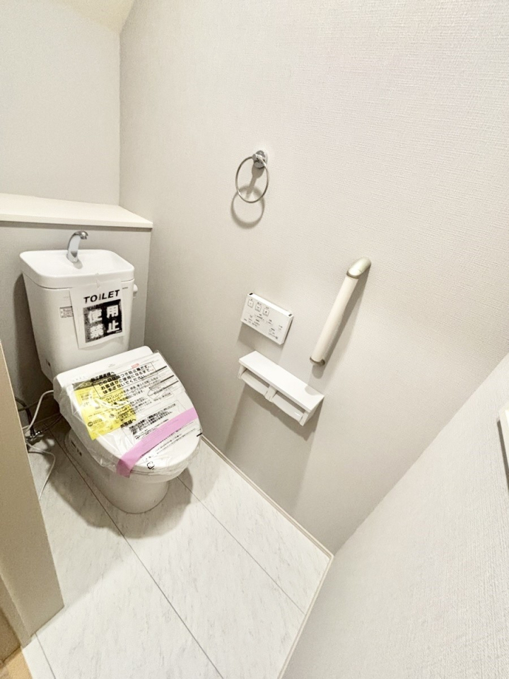 �g�C�� �g�C����1�K��2�K���ꂼ��ɔz�u����Ă��ĂƂĂ��֗��ł��B 