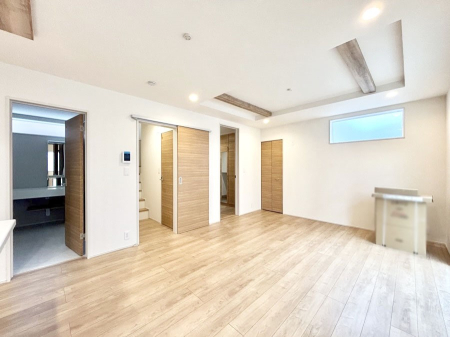 ���r���O �������������͋C�̂k�c�j�͉Ƒ��݂�Ȃ̉��K���  