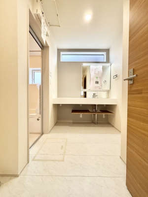 ���ʑ�E���ʏ� �傫�����₷���O�ʋ��Ő�����������ʑ�́A�g�����Ȃ݃`�F�b�N�┧�̂������ɂ������߂ł��B 