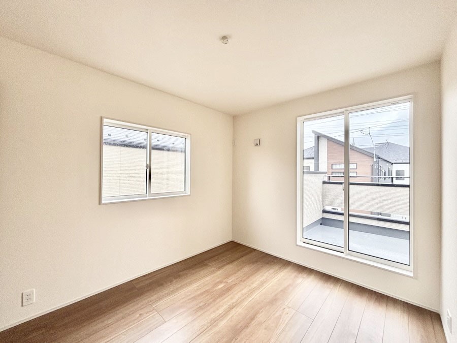 ���̑����� �o���R�j�[���J�������v���X���Ă����m��