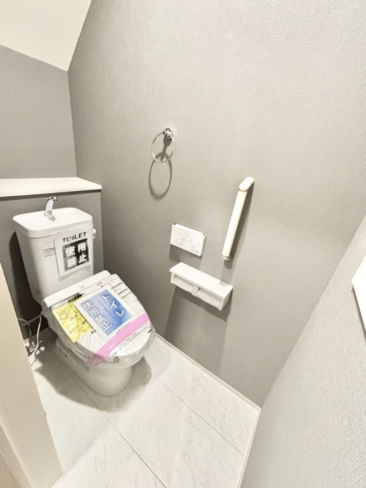 �g�C�� �g�C����1�K��2�K���ꂼ��ɔz�u����Ă��ĂƂĂ��֗��ł��B 