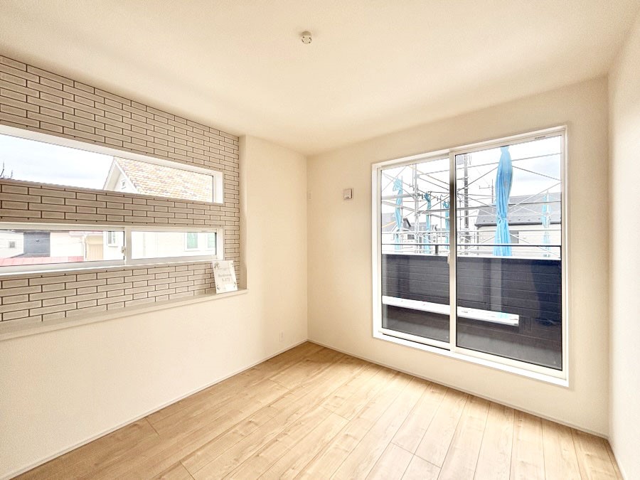 ���̑����� �o���R�j�[���J�������v���X���Ă����m��