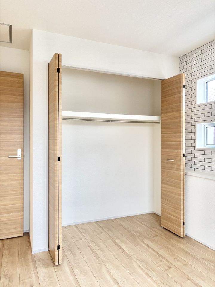 ���[ �����Ղ�̎��[�X�y�[�X�ŉ��K�ɕ�点���� 