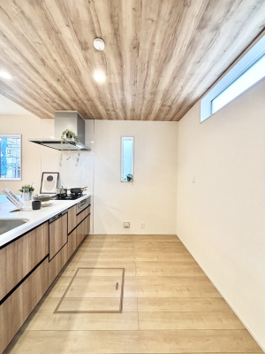 �L�b�`�� ��Ƃ肠��L�b�`���ł͂��Ƒ��Ɗy�������������ł��܂��B