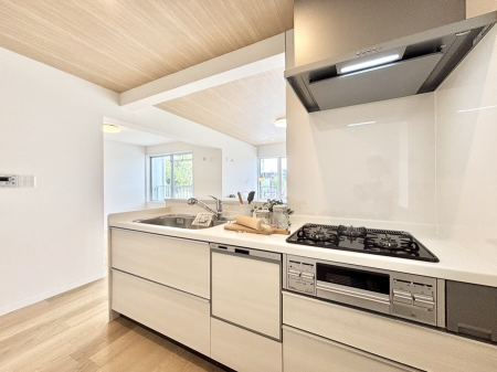 ���ӊ� �V���b�s���O�Z���^�[ 1300m �G�L�A ����