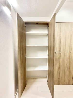 ���̑����� �L�����[�B�|�������G�߂̏��������[���邱�Ƃ��ł��܂��B