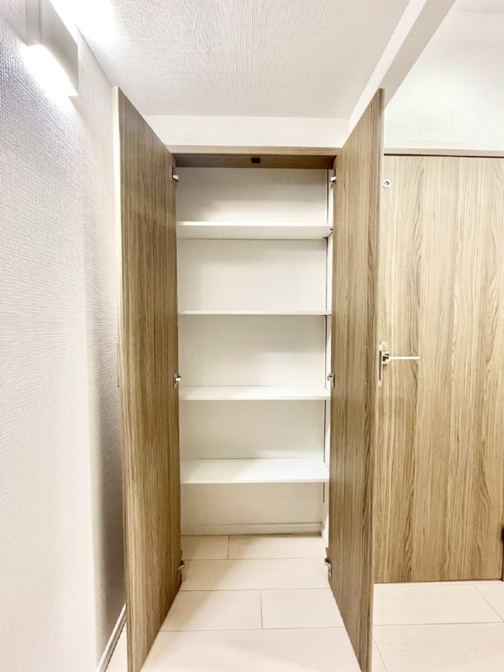 ���̑����� �L�����[�B�|�������G�߂̏��������[���邱�Ƃ��ł��܂��B