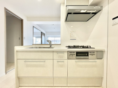 �L�b�`�� ���������Ȃ���ł����Ƒ��Ƃ̉�b���y���߂�ΖʃL�b�`��