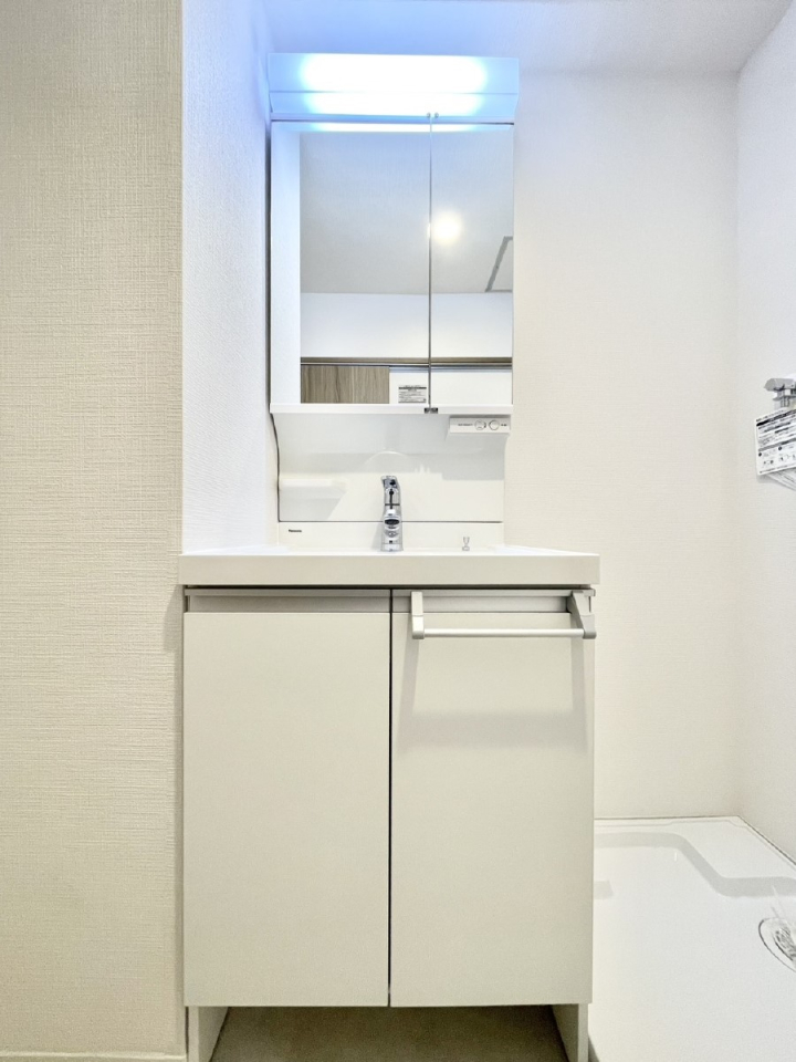 ���ʑ�E���ʏ� ������������ʉ��ώ��Œ��̐g�x�x�����K  