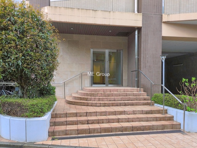 �G���g�����X -