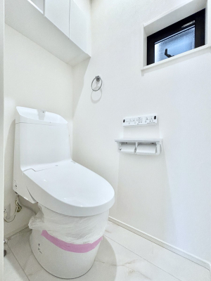 �g�C�� �g�C����1�K��2�K���ꂼ��ɔz�u����Ă��ĂƂĂ��֗��ł��B 