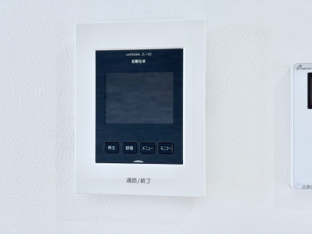 ���̑����� ���q�҂��m�F�ł���s�u���j�^�[�t�C���^�[�z��