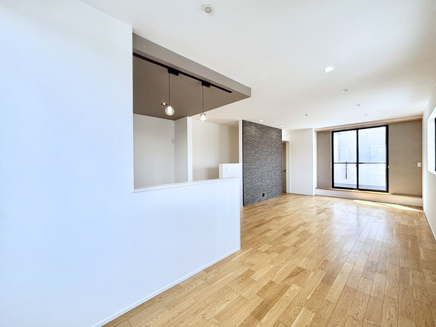 ���̑����� �Ƒ������R�ƏW�܂�e���̃X�y�[�X�ɂȂ肻��