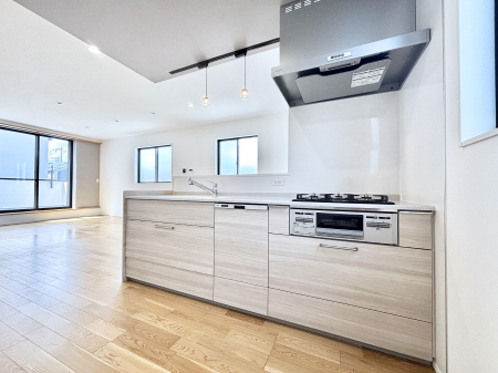 �L�b�`�� �������������I�ɁA�y�����I�V�X�e���L�b�`��  