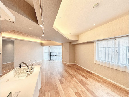 ���̑����� �Ƒ������R�ƏW�܂�e���̃X�y�[�X�ɂȂ肻���@