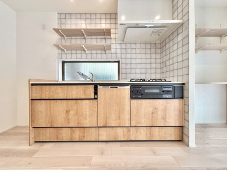 �L�b�`�� �������̂������ŉƑ��̏Ί炪�L����܂��I