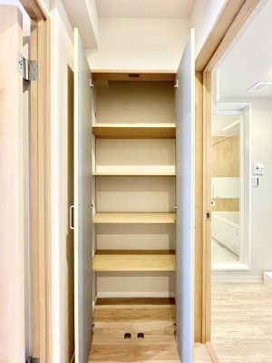 ���̑����� �L�����[�B�|�������G�߂̏��������[���邱�Ƃ��ł��܂��B