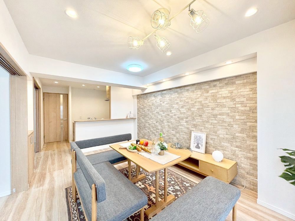 ���r���O �A�N�Z���g�N���X���I�V�����I�Ƒ��c���̎��Ԃ��[���������ȃ��r���O�ł��B