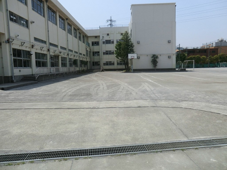 ���ӊ� ���w�Z 810m �����旧�J�����w�Z