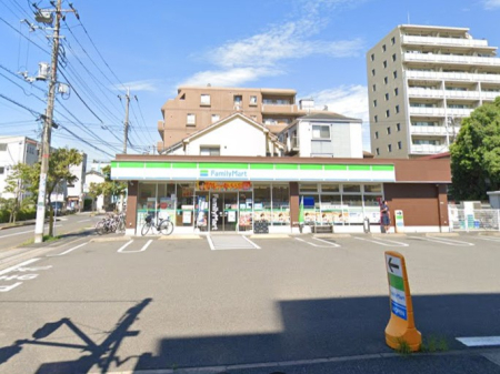 ���ӊ� �R���r�j 400m �t�@�~���[�}�[�g�����O���ړX