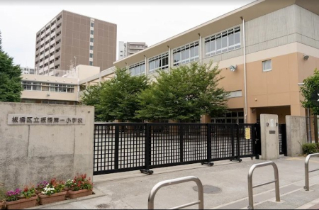 ���ӊ� ���w�Z 370m ���旧����ꏬ�w�Z