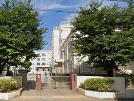 ���ӊ� ���w�Z 370m �����旧��l���w�Z