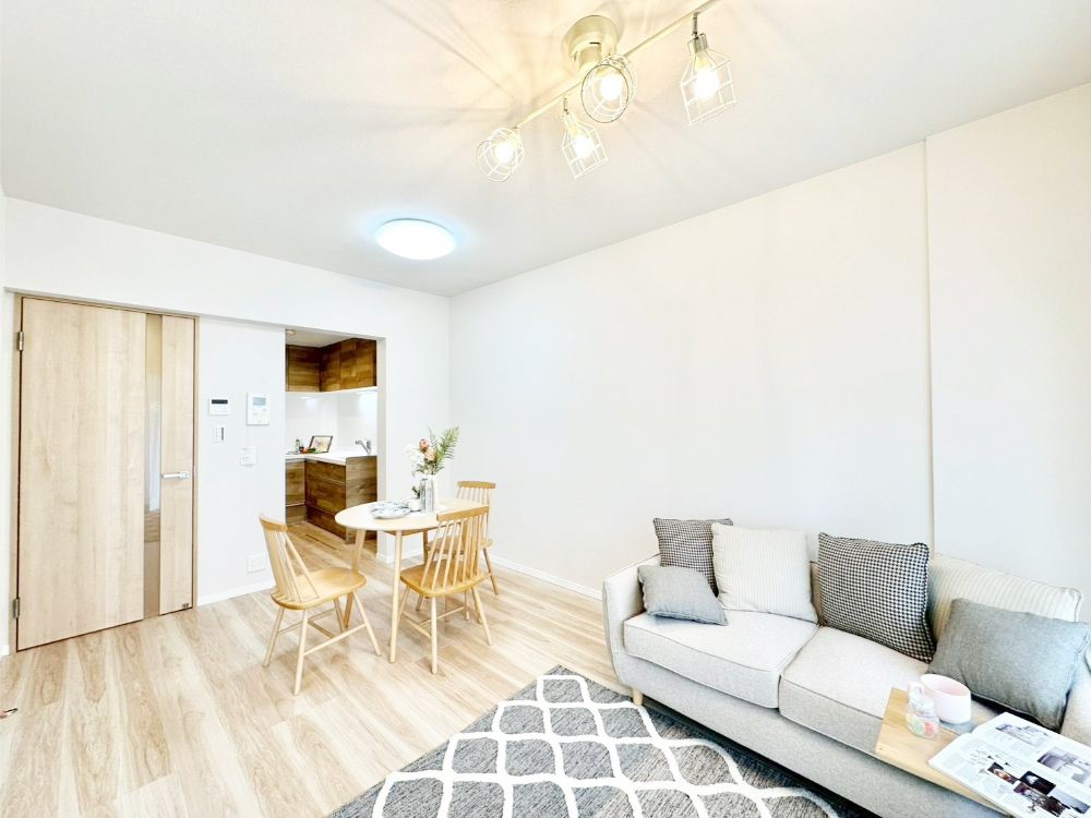 ���r���O �������������͋C�̂k�c�j�͉Ƒ��݂�Ȃ̉��K���