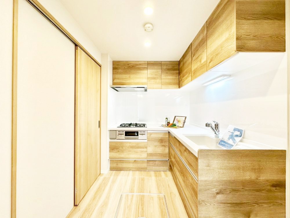 �L�b�`�� �������������I�ɁA�y�����I�V�X�e���L�b�`��