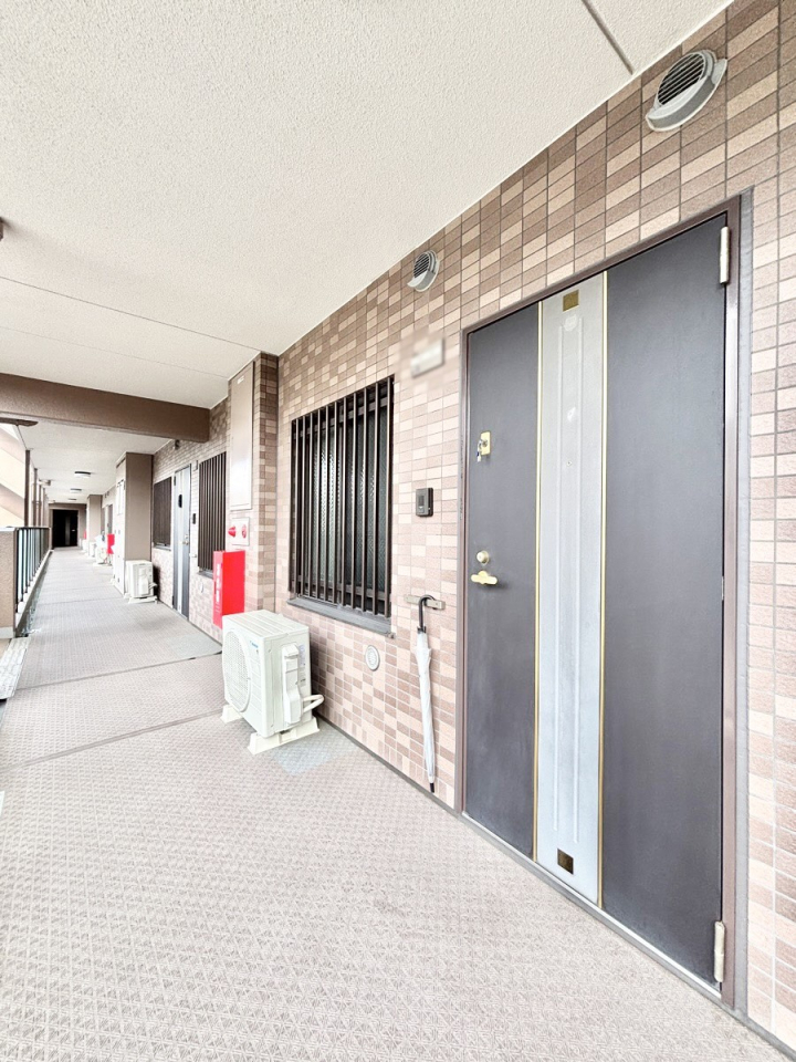 ���� ���փh�A    �@ 