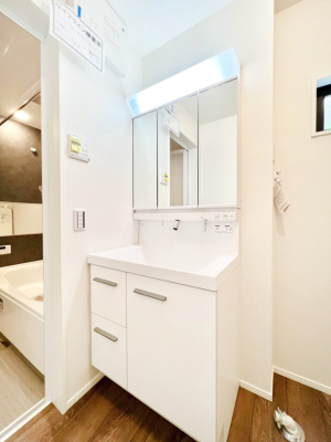 ���ʑ�E���ʏ� ��Ƃ�̐��ʃX�y�[�X�Œ��̐g�x�x�����N���N