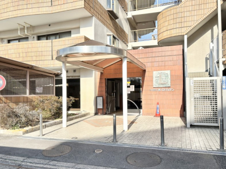 �G���g�����X �������������͋C�̃G���g�����X